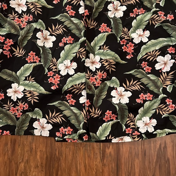 Vintage Men’s Hawaiian Button Up Shirt - Picture 3 of 6
